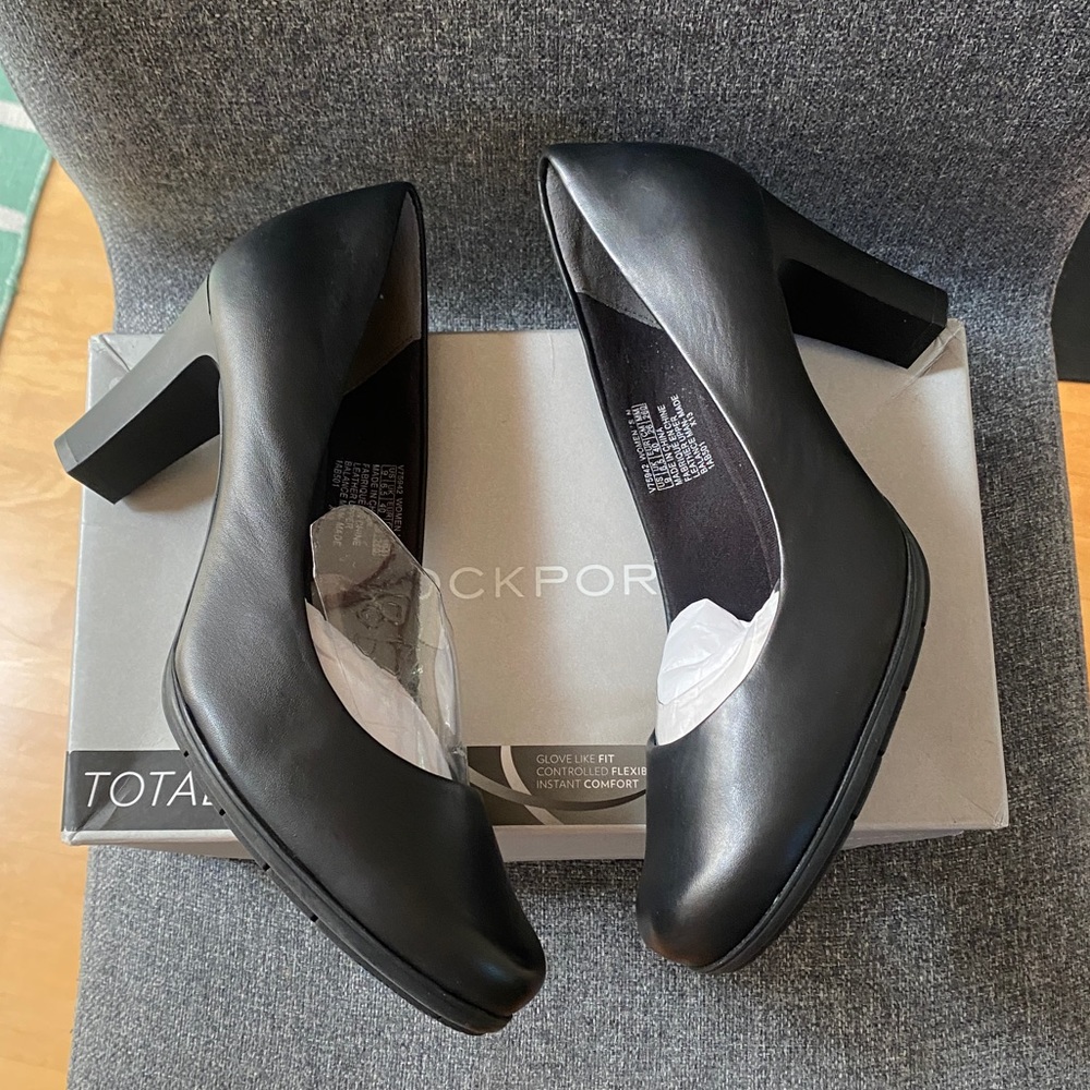 ROCKPORT Total Motion 100% Leather Mid Pumps - 9 Narrow